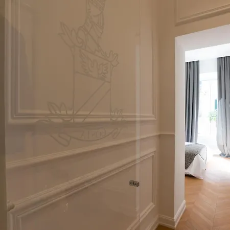 Casa de hóspedes Via Chiodo Luxury 4*