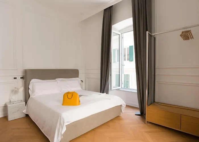 Πανσιόν Via Chiodo Luxury 4*